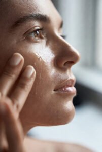 b0efcd45-1e4d-46e9-8a34-55cb47132f4d-201x300 Fragmento de DNA: Tríade da Pele 2 (Firmeza)