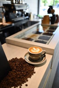 c55fb4be-b52c-494e-9f2f-e828c26811e0-1-201x300 Benefícios do Café e 10 Lugares Imperdíveis