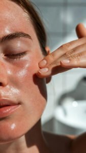 e77a2e66-85f4-4238-a08d-f2d70a58ac66-169x300 Fragmento de DNA: Tríade da Pele 1 (Reparo)